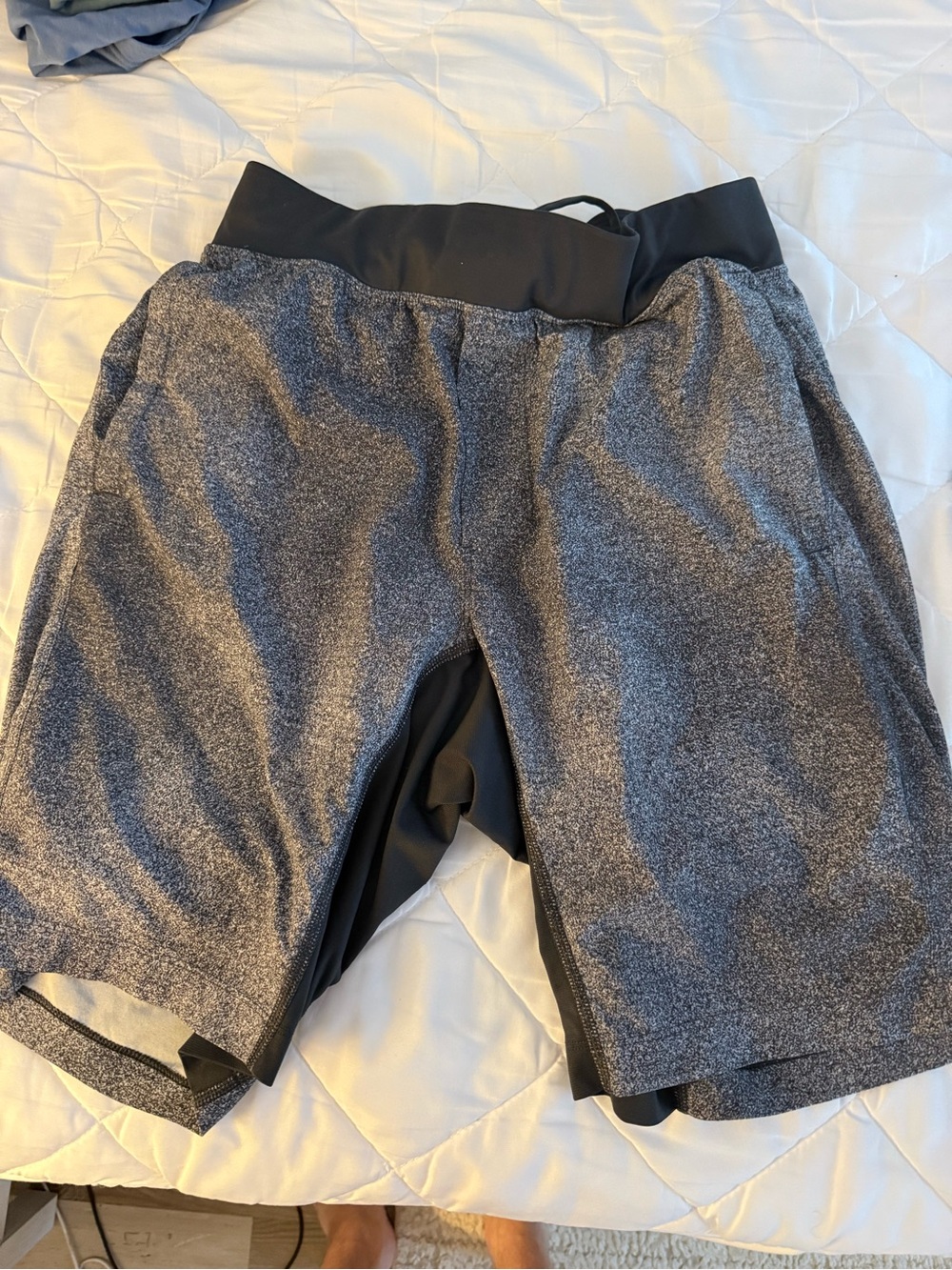 lululemon athletica Men's Heather Gray with Black Liner Athletic Shorts. Spandex